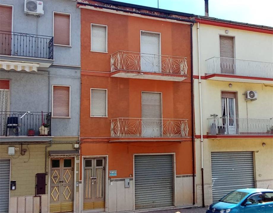 casa indipendente in vendita a San Nicandro Garganico