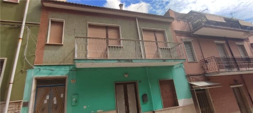 casa indipendente in vendita a San Nicandro Garganico