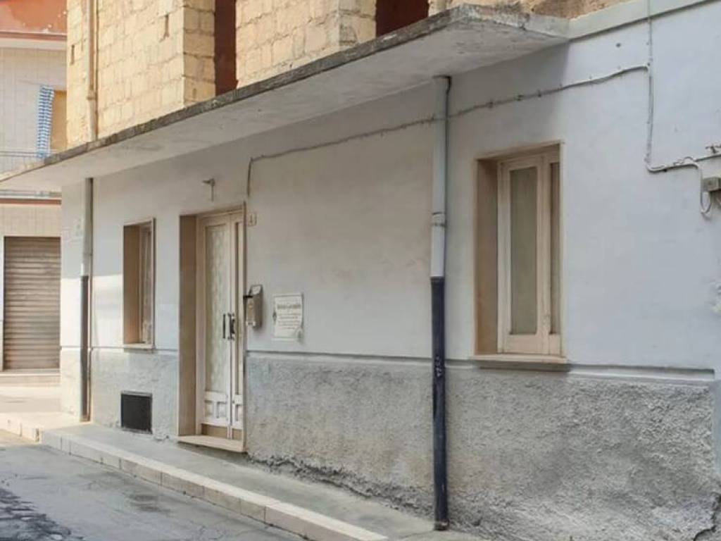 casa indipendente in vendita a San Nicandro Garganico