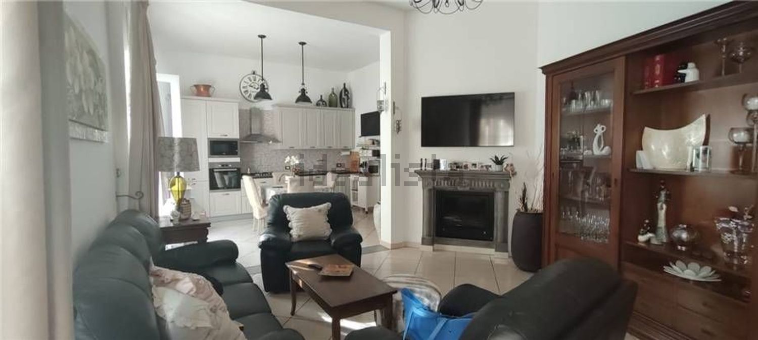 casa indipendente in vendita a San Nicandro Garganico