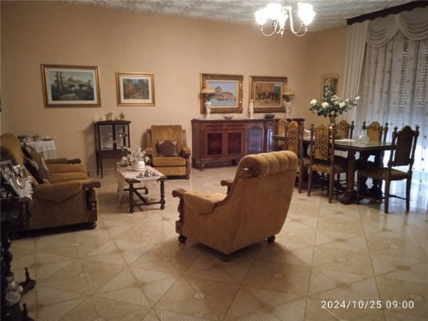 casa indipendente in vendita a San Nicandro Garganico