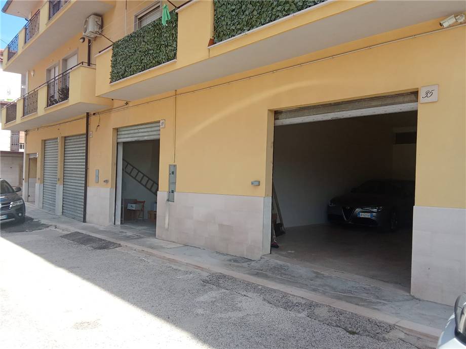box auto in vendita a San Nicandro Garganico