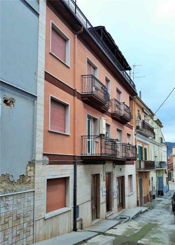 intera palazzina in vendita a San Nicandro Garganico