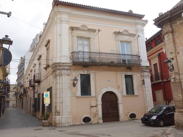 intera palazzina in vendita a San Severo in zona Centro Storico