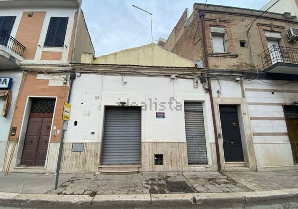 locale commerciale in vendita a San Severo