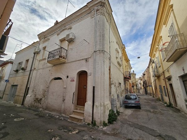 casa indipendente in vendita a San Severo