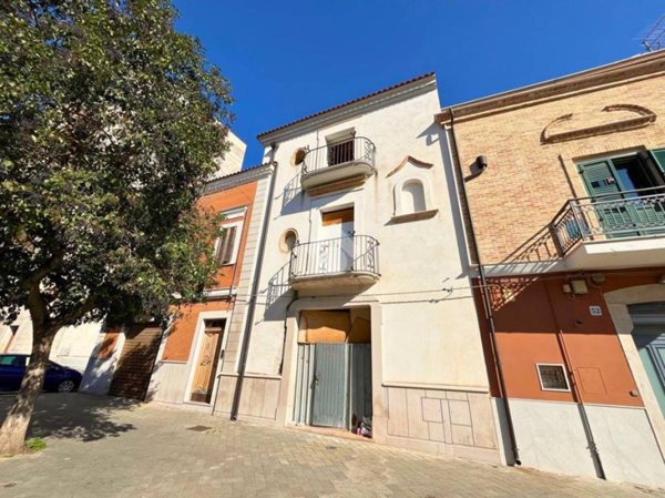 casa indipendente in vendita a San Severo