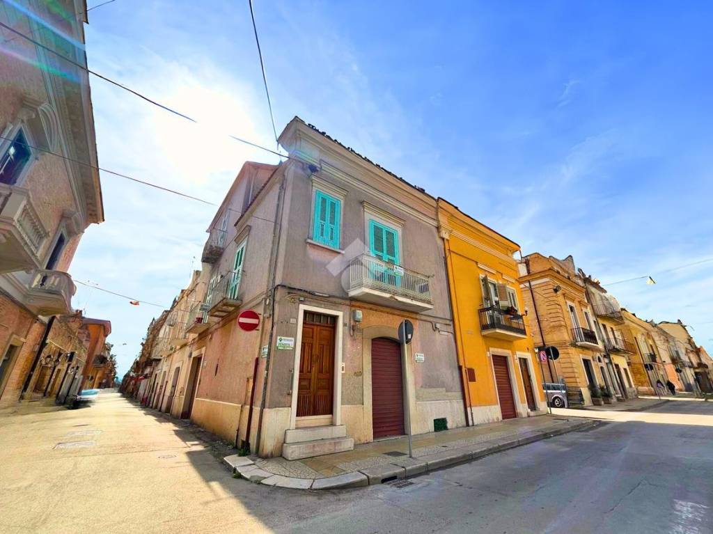 casa indipendente in vendita a San Severo in zona Centro Storico