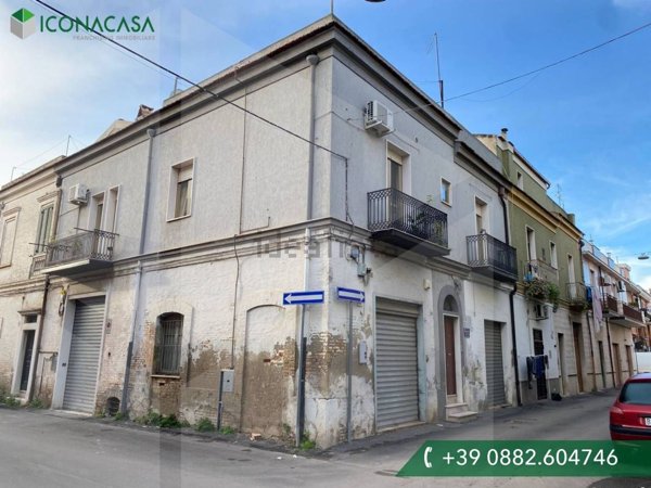 pentavano in vendita a San Severo in zona Centro Storico