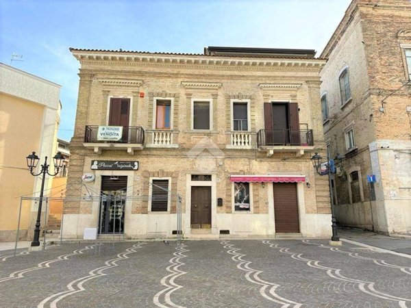 casa indipendente in vendita a San Severo in zona Centro Storico