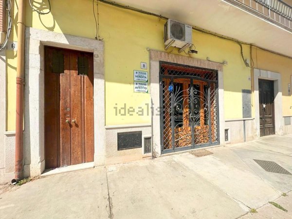 locale commerciale in vendita a San Severo