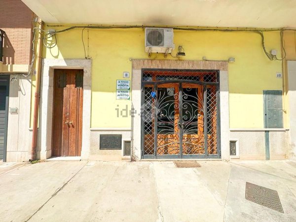 locale commerciale in vendita a San Severo