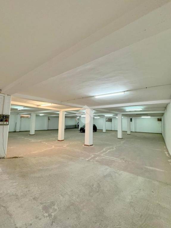 locale commerciale in vendita a San Severo
