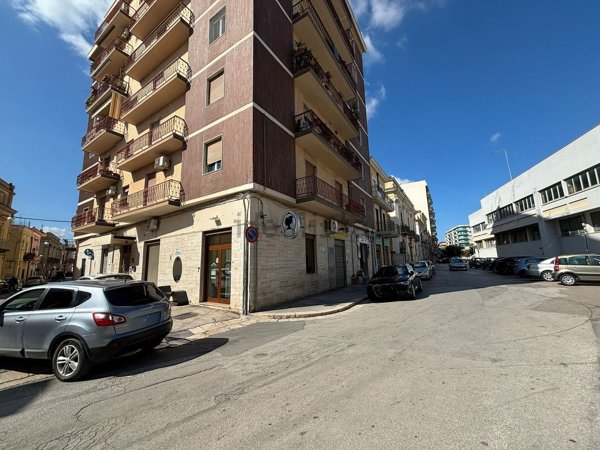 locale commerciale in vendita a San Severo