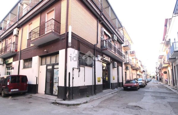 locale commerciale in vendita a San Severo