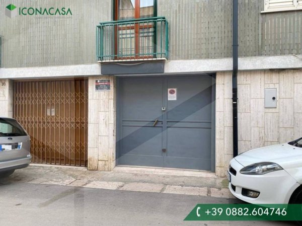 locale commerciale in vendita a San Severo