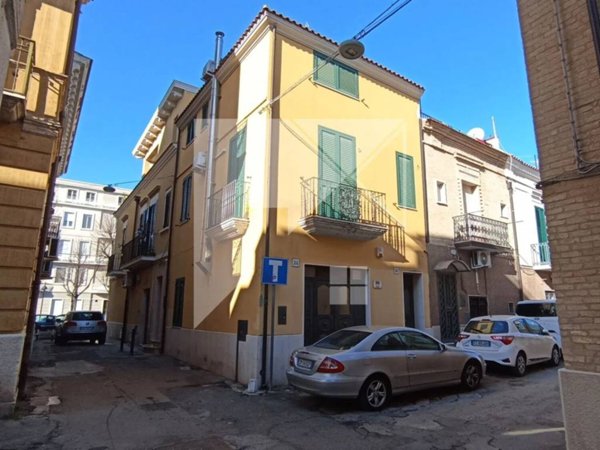 casa indipendente in vendita a San Severo