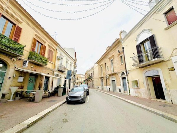 negozio in vendita a San Severo in zona Centro Storico