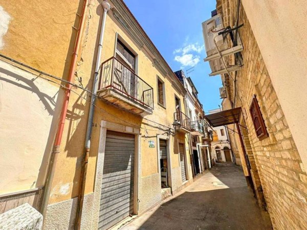 casa indipendente in vendita a San Severo in zona Centro Storico