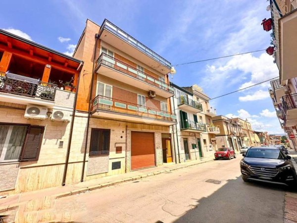 casa indipendente in vendita a San Severo
