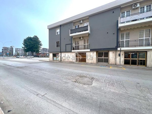 locale commerciale in vendita a San Severo