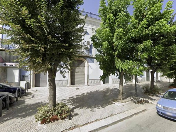 locale commerciale in vendita a San Severo