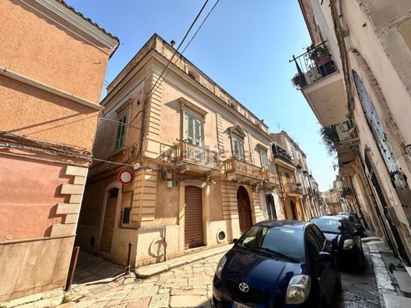 casa indipendente in vendita a San Severo in zona Centro Storico