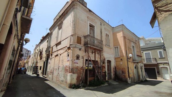casa indipendente in vendita a San Severo in zona Centro Storico