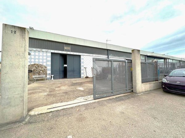 locale commerciale in vendita a San Severo