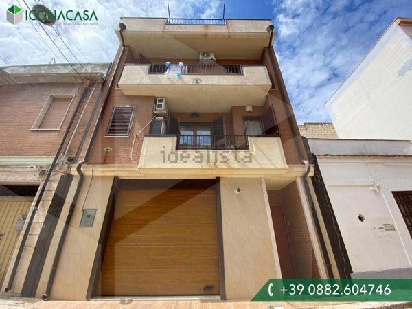 casa indipendente in vendita a San Severo