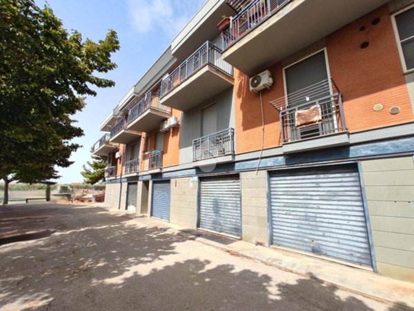 locale commerciale in vendita a San Severo