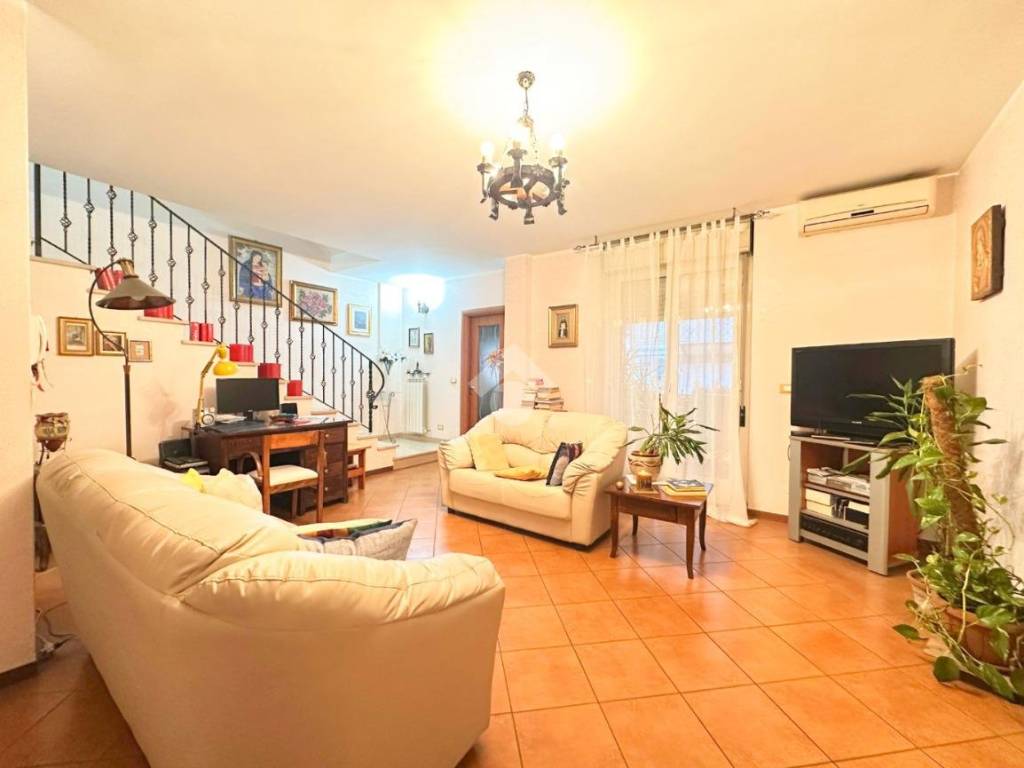 casa indipendente in vendita a San Severo