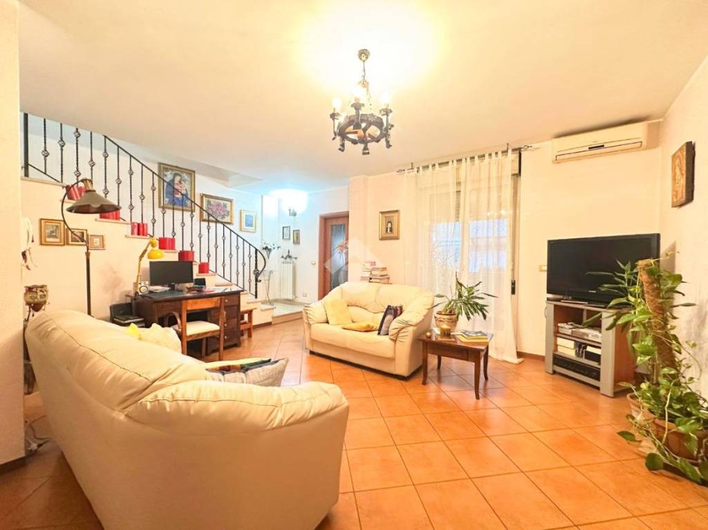 casa indipendente in vendita a San Severo