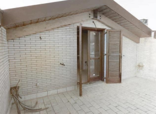 locale commerciale in vendita a San Severo