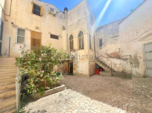 esavano in vendita a San Severo