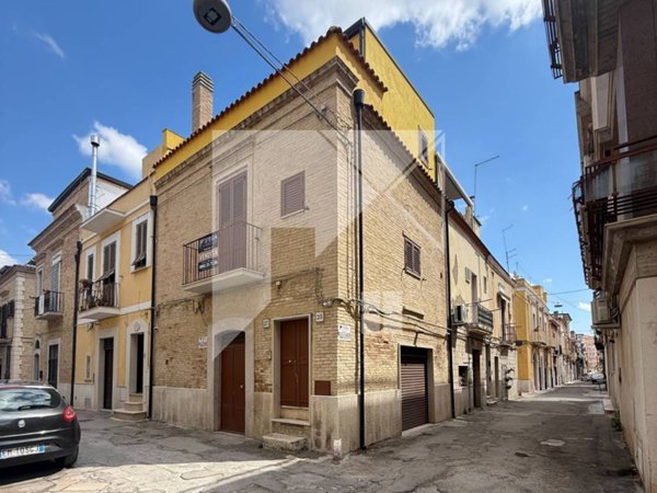 casa indipendente in vendita a San Severo