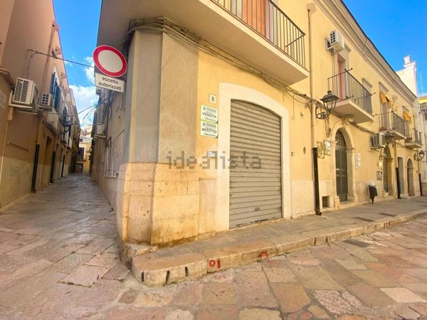 locale commerciale in vendita a San Severo in zona Centro Storico