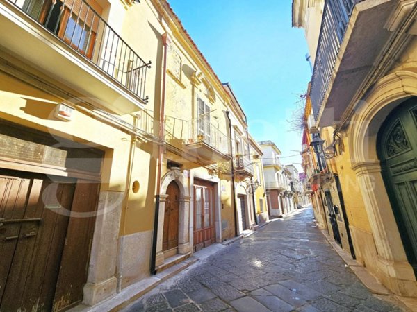 casa indipendente in vendita a San Severo in zona Centro Storico
