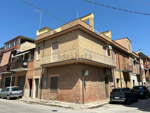 casa indipendente in vendita a San Severo