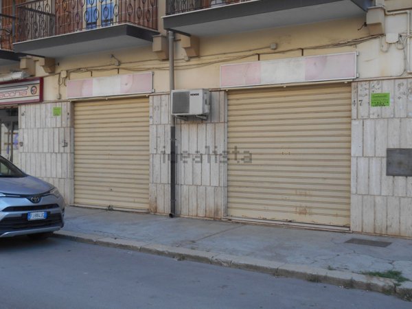 locale commerciale in vendita a San Severo