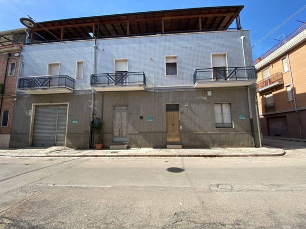 casa indipendente in vendita a San Severo