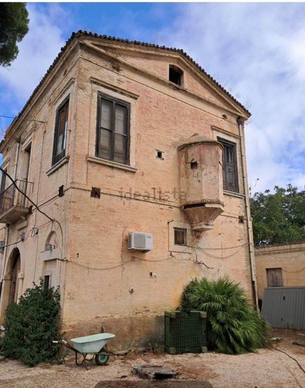 terreno edificabile in vendita a San Severo