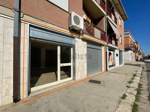 locale commerciale in vendita a San Severo