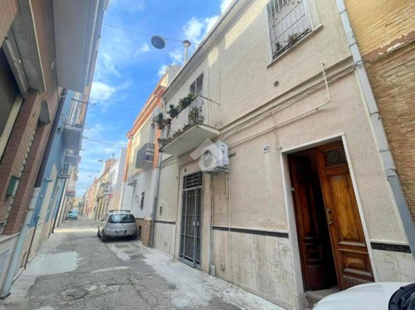 casa indipendente in vendita a San Severo