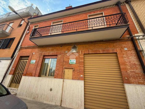 casa indipendente in vendita a San Severo in zona Centro Storico