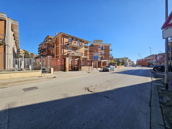 negozio in vendita a San Severo