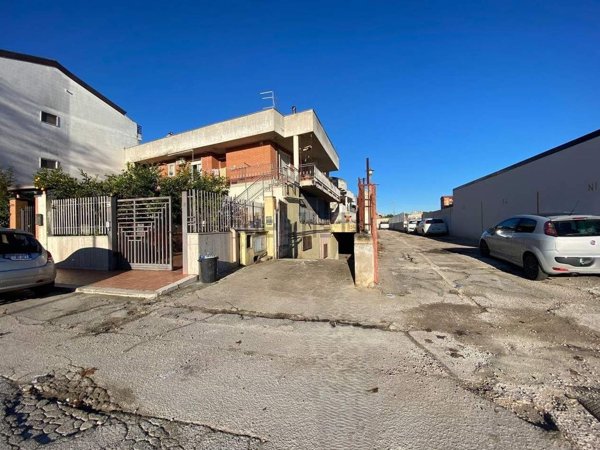 locale di sgombero in vendita a San Severo