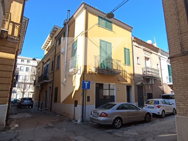 casa indipendente in vendita a San Severo