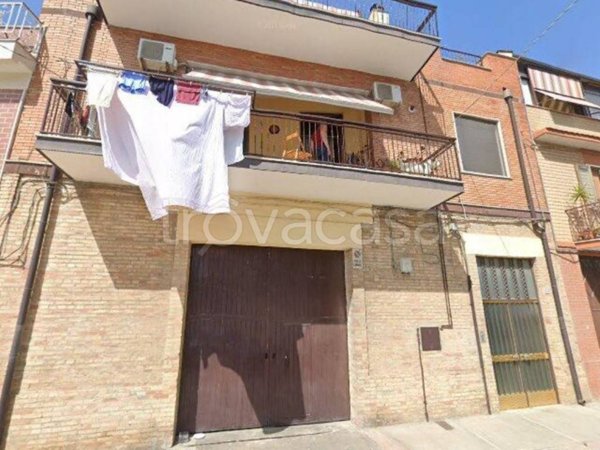 locale commerciale in vendita a San Severo