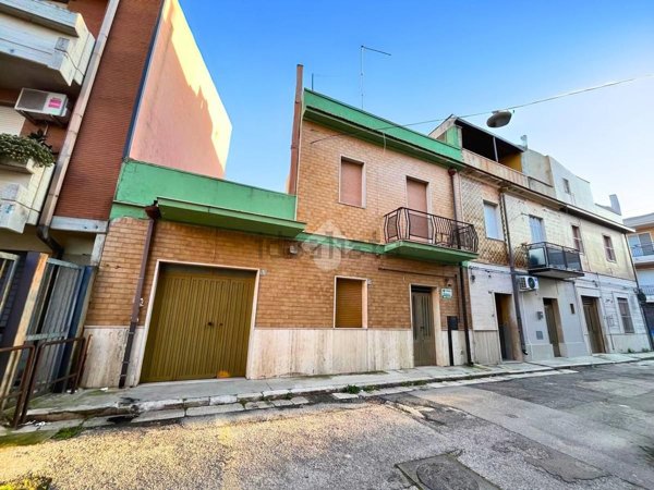 casa indipendente in vendita a San Severo